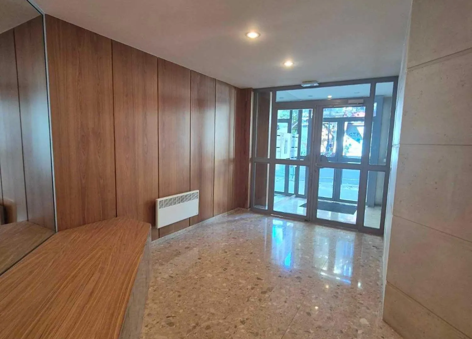 Fastrentbnb Parc Des Buttes Chaumont Appartement Parijs
